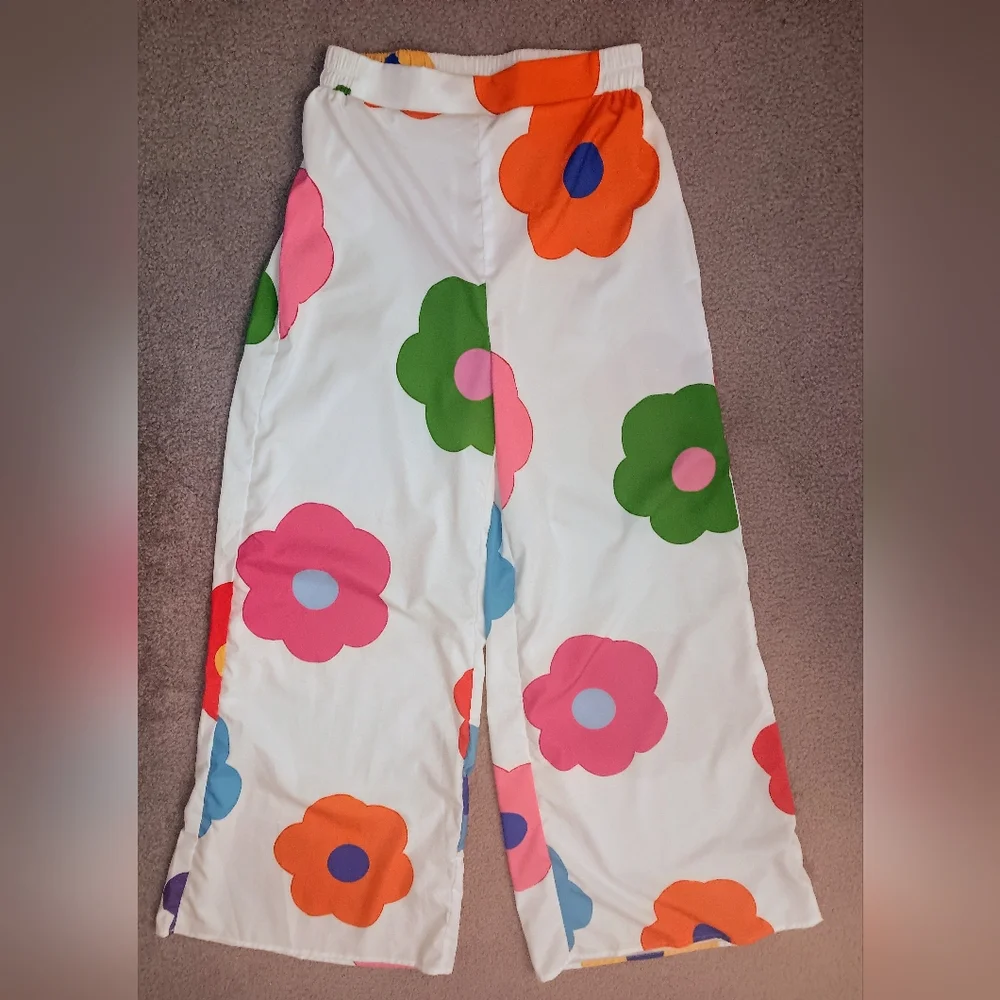 SHEIN White Wide Leg Pants with Bright Floral Print - Picture 4 of 6